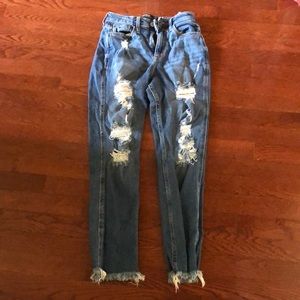 Hollister Curvy High-Rise Mom Jean, Dark Blue, W: 24 L: 27 and size 0R